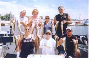 crazy-lady-fishing-group